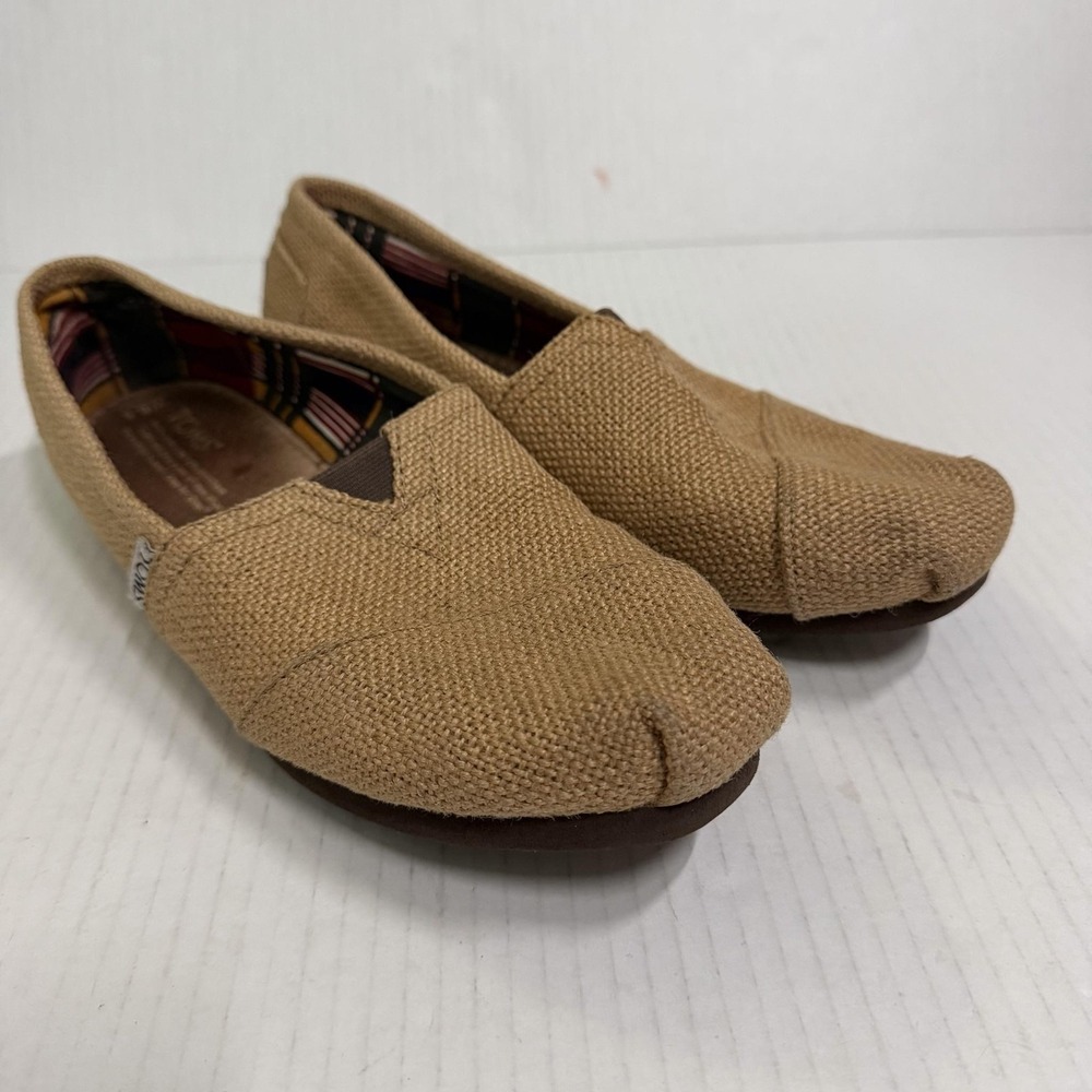 TOMS Flat Shoes Womens Size 8.5 EU 39 Beige Canvas Slip On Comfort Casual Flats
